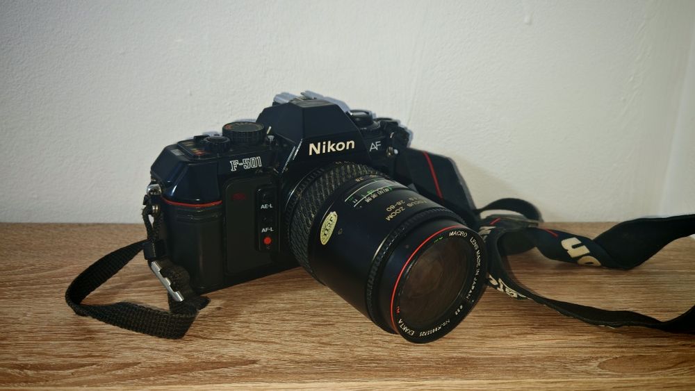 Nikon F-501 + Obiectiv 28-80mm Macro 1:3.5-4.5 – Vintage