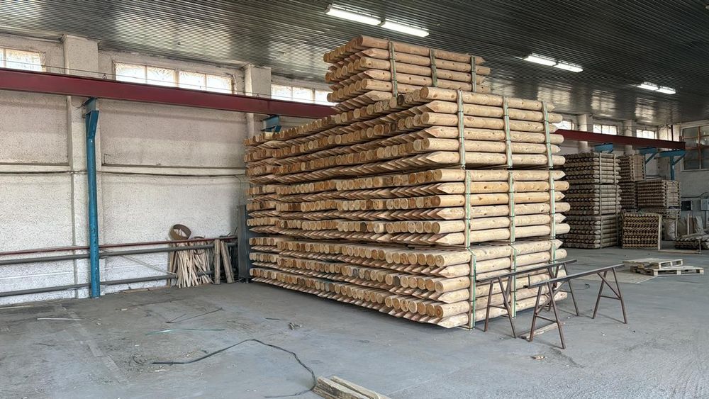 Продам колья деревянные.