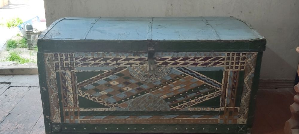 Сундук из древесины