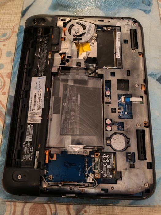 Netbook HP Mini 110-3860sq, Ca Piese de schimb 100% ok, încărcător, et