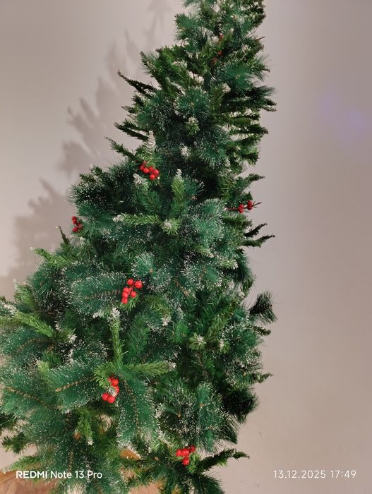 Искусственная елка