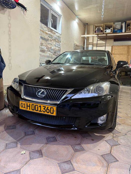 Lexsus IS-300 черный