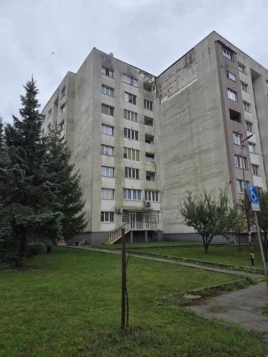 Продава 3-стаен кв. Изток, гр. Перник