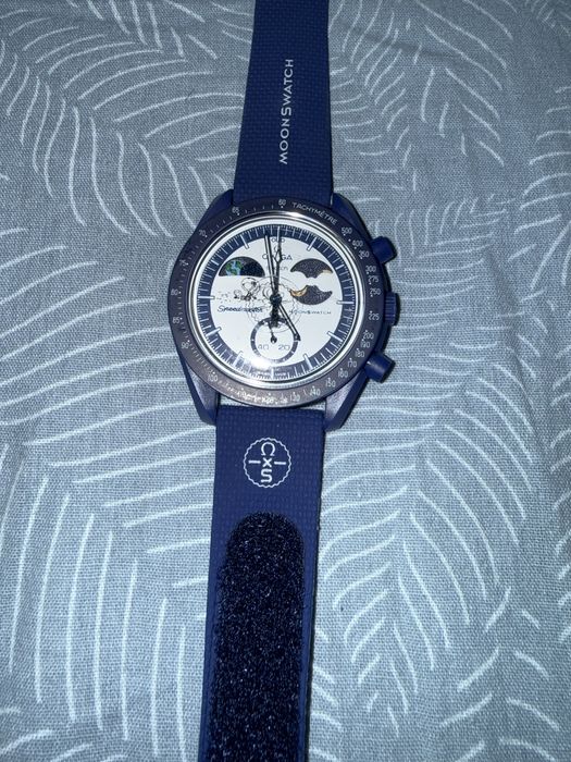 Moonswatch Moonshine gold