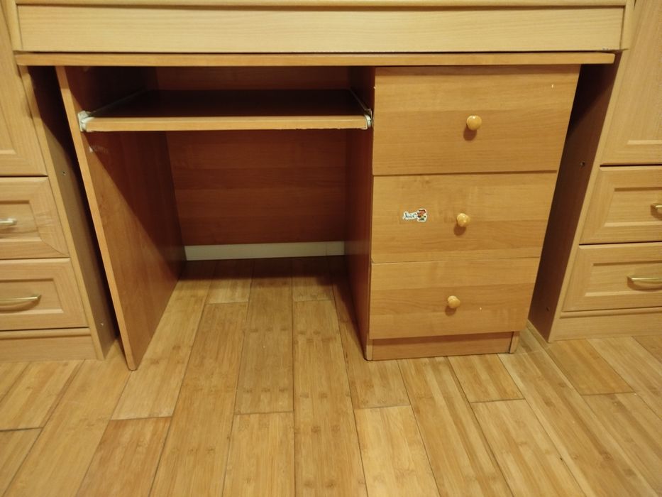 Компьютерный стол