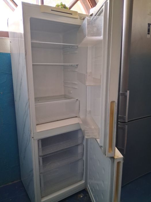 Продам отличныи холодильники.