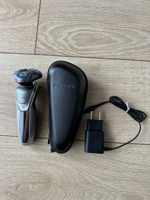 Электробритва Филипс