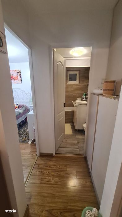 Apartament cu 2 camere de vânzare în Curtea de Argeș.