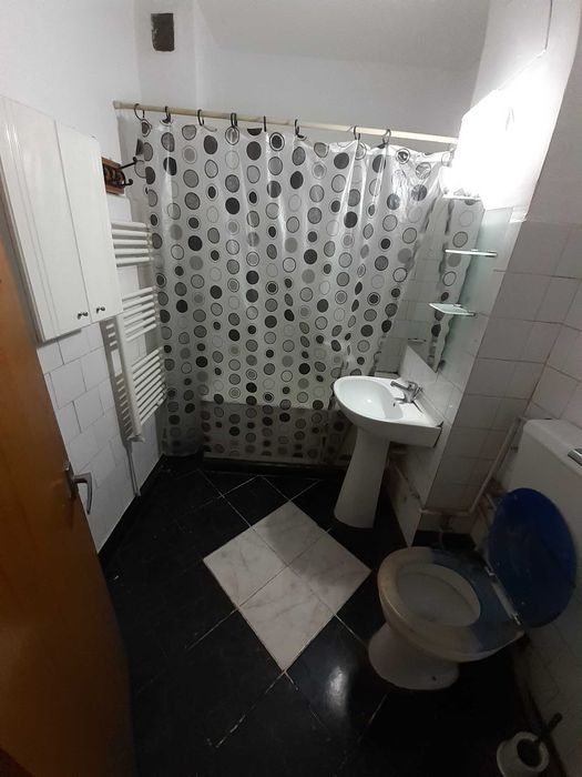Apartament 4 camere, conf 1 dec. etj 3/4 plus boxa la subsol