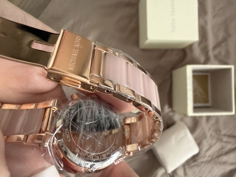 Часовник Michael Kors MK5896 и MK5775 НОВИ