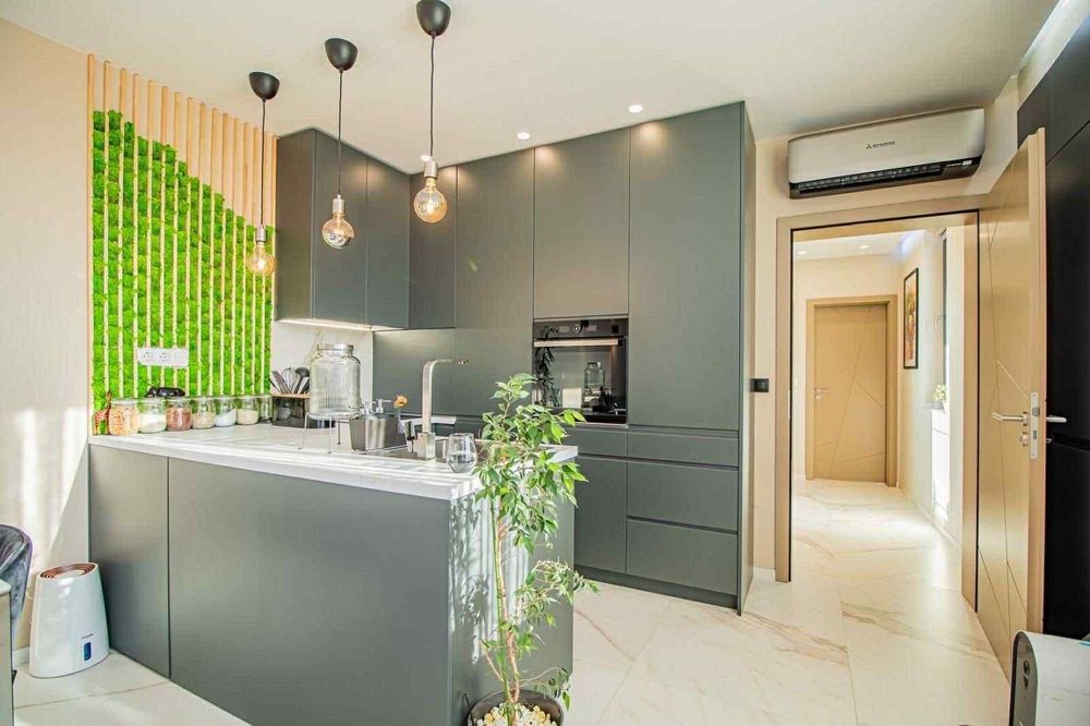 Дава се под наем Двустаен апартамент в София, Витоша - 135 кв.м за 1000 € - Снимка #2