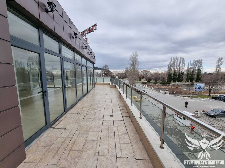 Дава се под наем Магазин в Асеновград - 465 кв.м за 996.03 € - Снимка #19