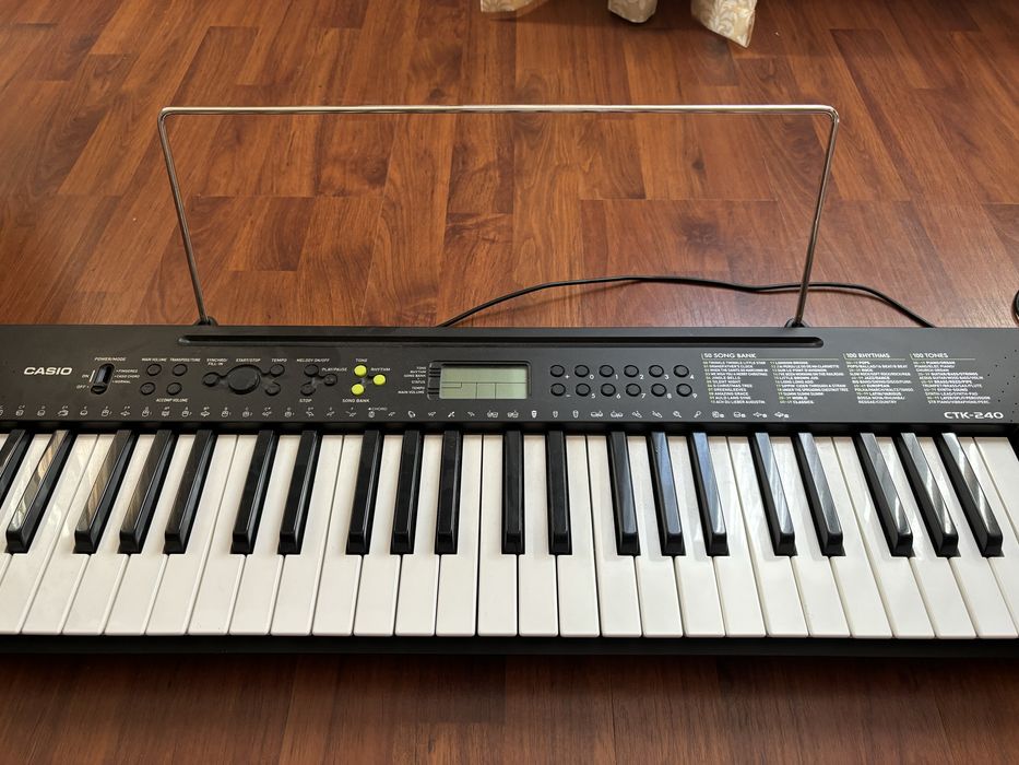 Синтезатор Casio CTK-240