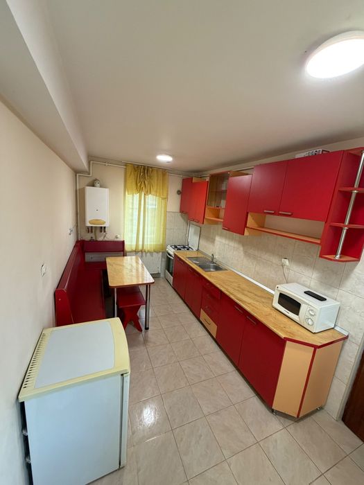 Închiriez apartament cu o camera