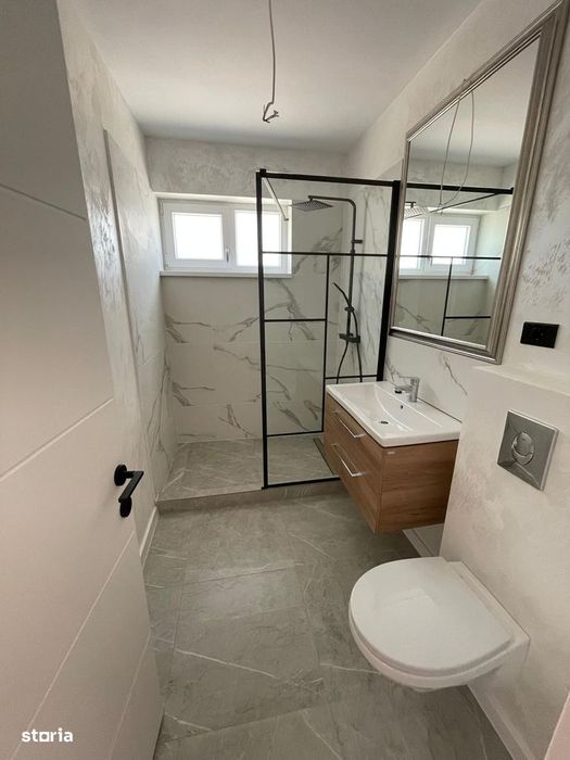 Apartament 3 camere cu curte proprie | Loc parcare inclus