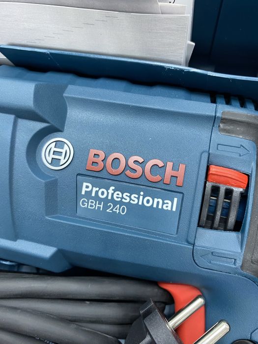 Перфоратор Bosch GBH-240 (ТМ79)
