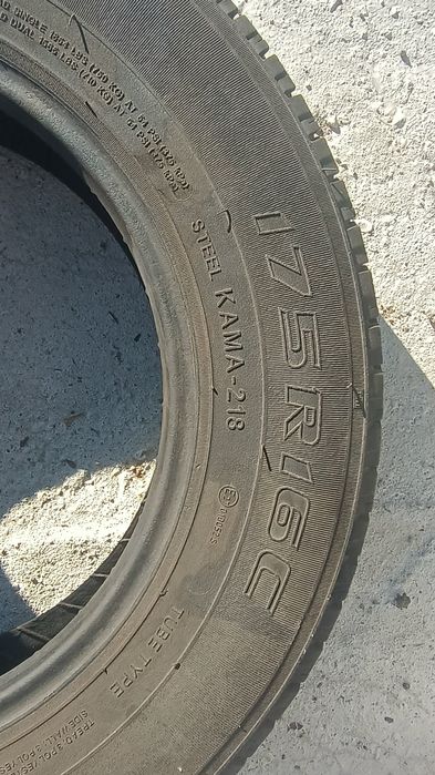 Летни гуми за лада нива 175R16-бартер