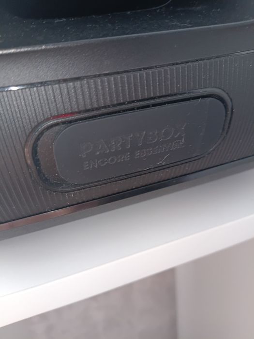 Продаю колонку JBL Party box