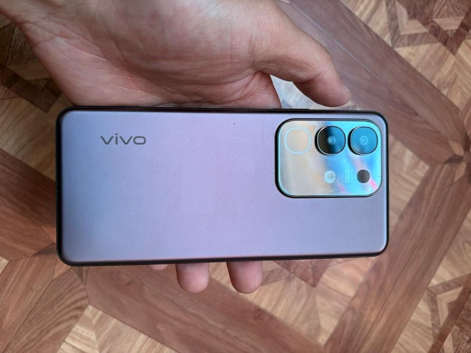 Продам vivo y29 128g 8+8 g ram