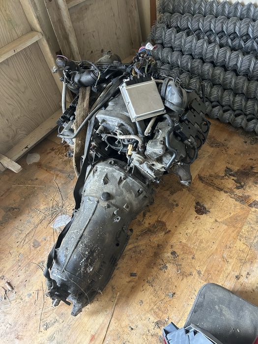 матор мерседес 2,8 с кпп автомат