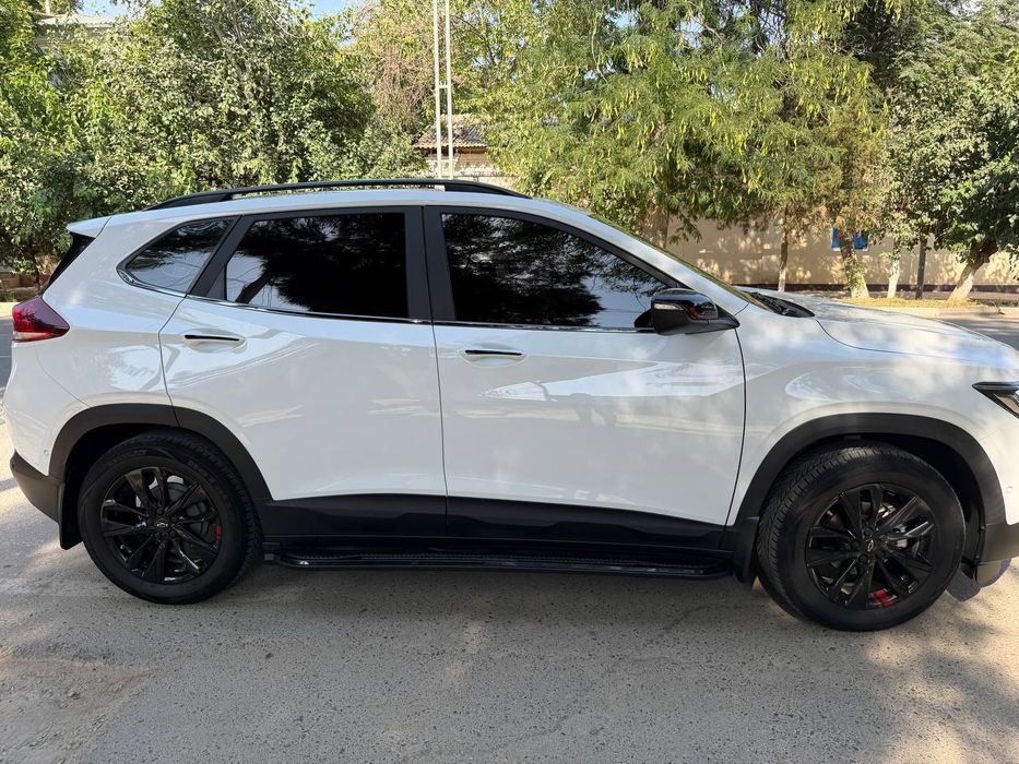 Tracker сотилади