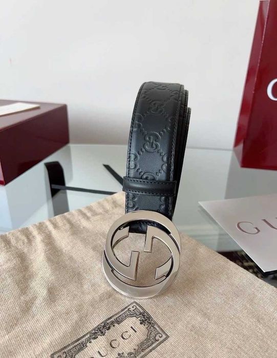 Cureaua second-hand a lui Aia
