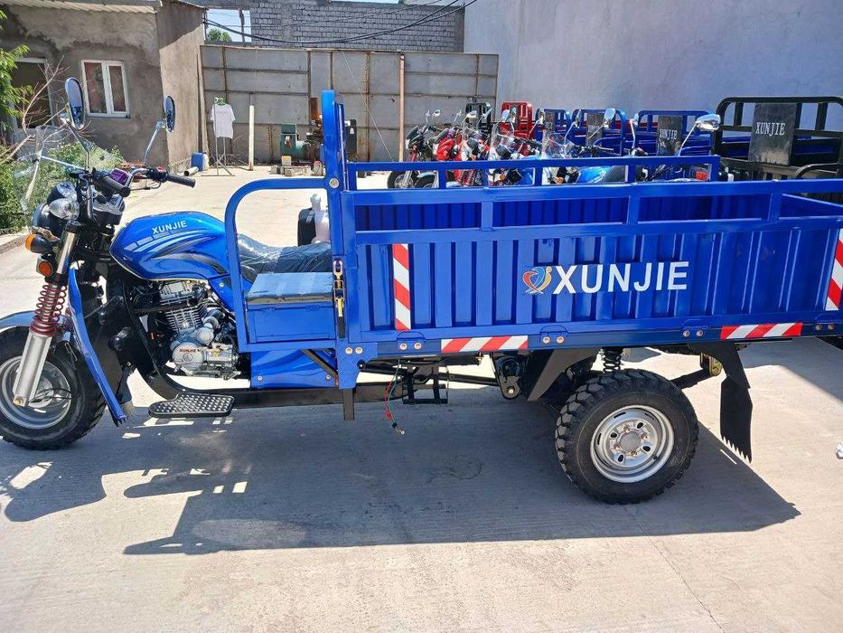 Трёхколёсный грузовой мотоцикл XUNJIE 200 CC