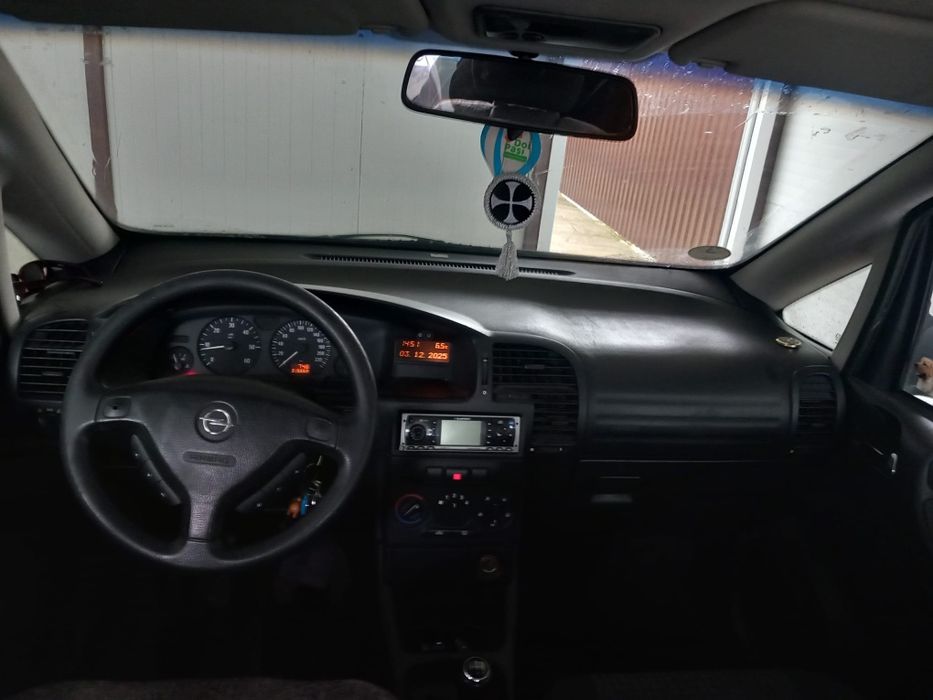 Opel Zafira 2004