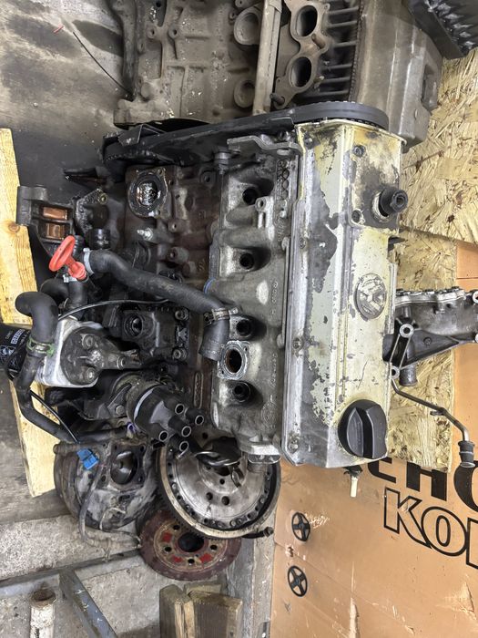 Двигатель Пассат б3 б4 гур помпа трамблер