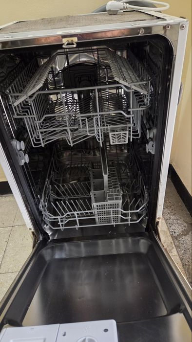 Съдомиялна за вграждане Midea