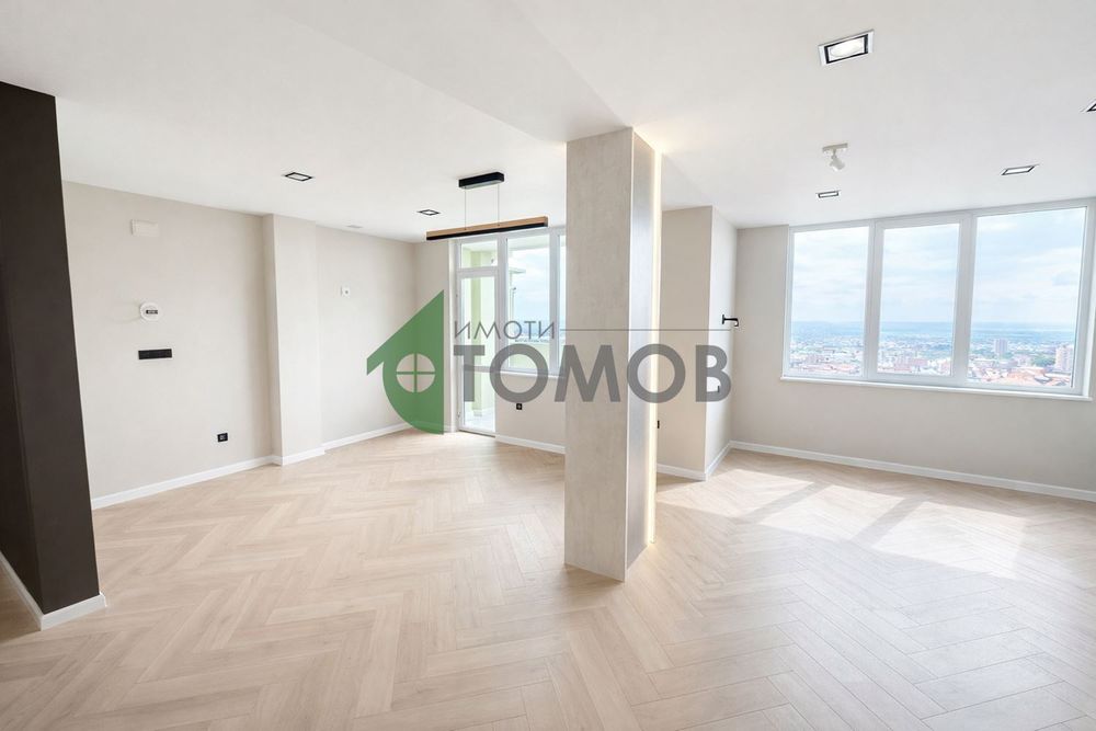 Дизайнерски тристаен апартамент в кв. Аязмото