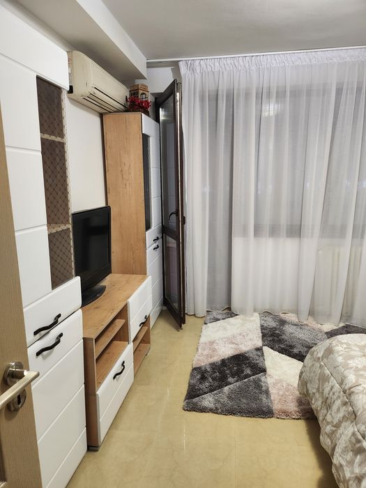 Ofer spre inchiriere apartament cu 3 camere Dimitrie Cantemir