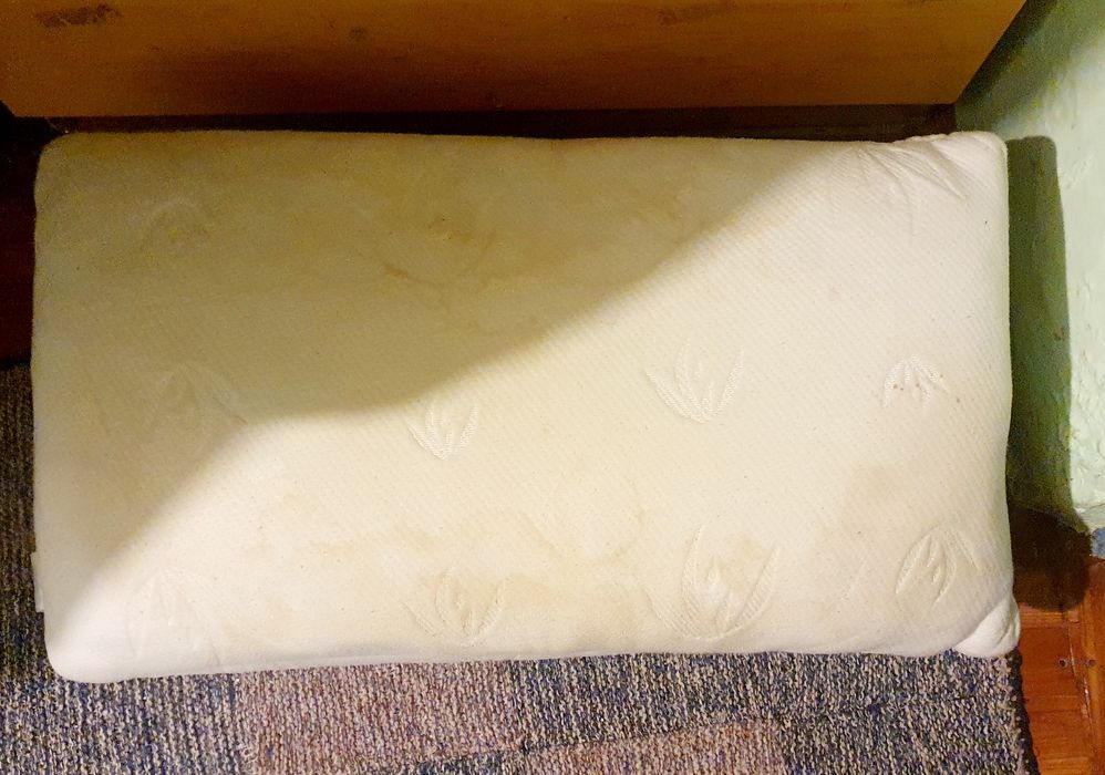 Perne spuma si perna microfibra