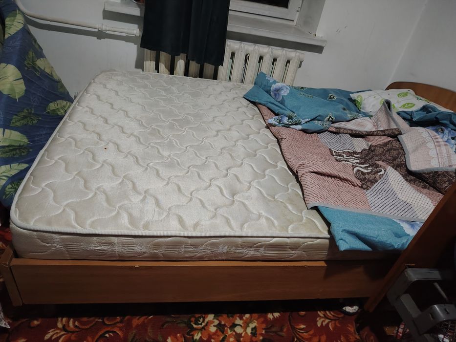 Продам кровать двух спальнюю