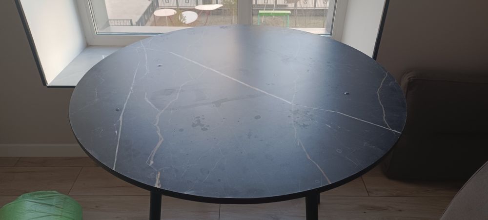 Продам стол круглый