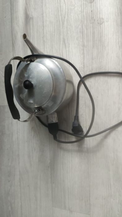 Продам чайник электрический