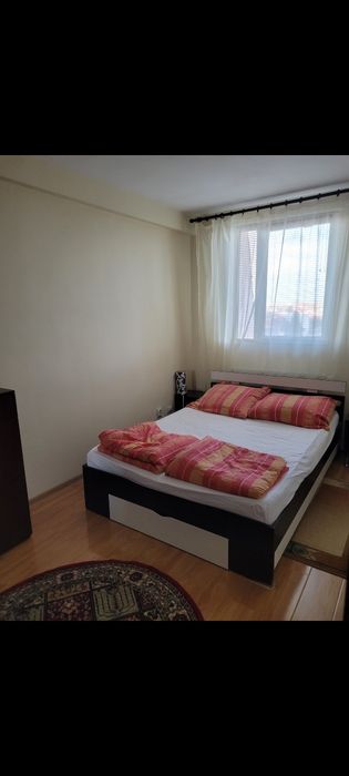 Apartament de inchiriat.