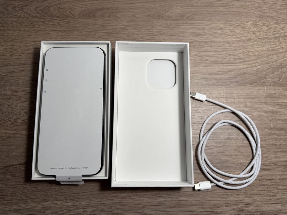 iPhone 15 Pro Max, Black Titanium, 256GB, Impecabil