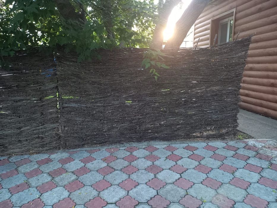 Плетеный забор (плетень)