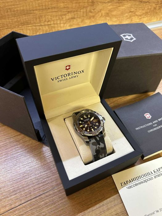 Продажба употребяван часовник VICTORINOX