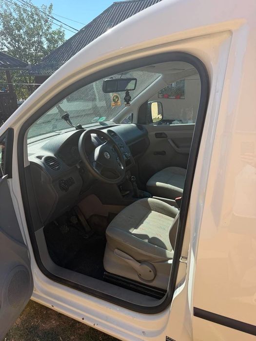 Vând  Caddy 1.9 TDI