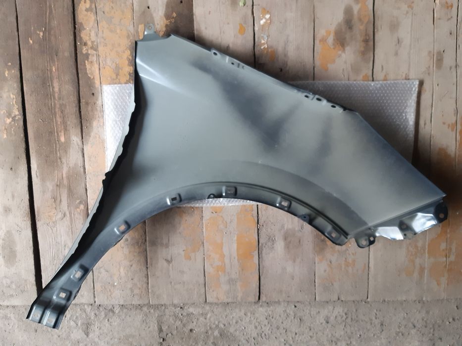 Крыло переднее левое