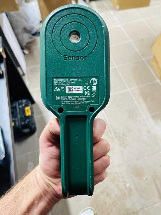 Detector cabluri Bosch UniversalDetect ( în cutie)