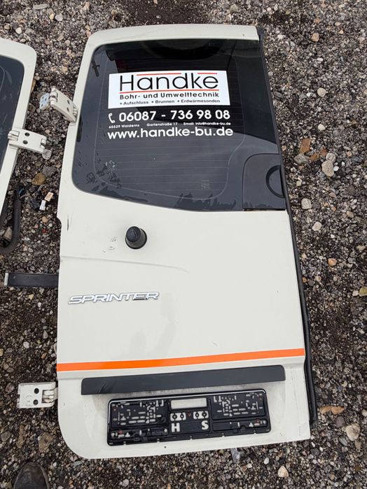 Vând uși spate Mercedes sprinter w906 cu geam modelul jos