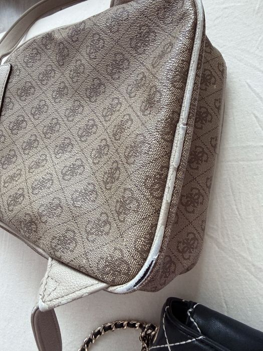Комплект от две чанти Guess със забележки