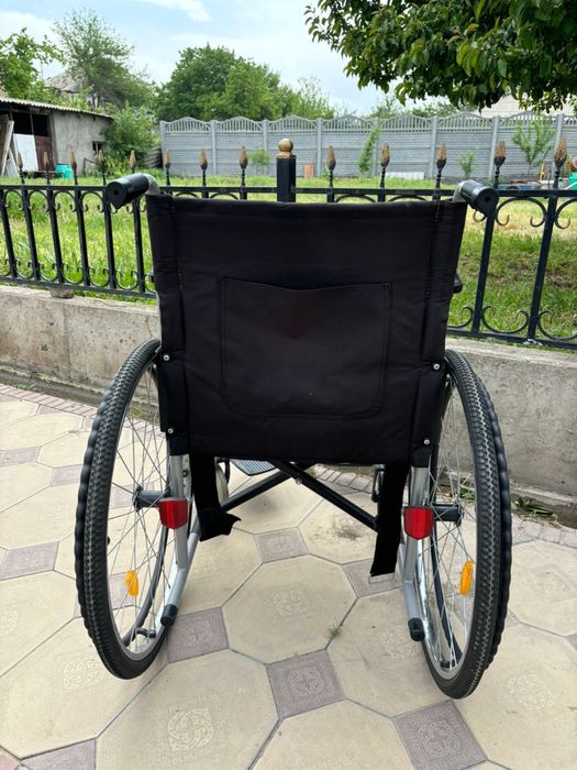 Инвалидная коляска в отличном состоянии