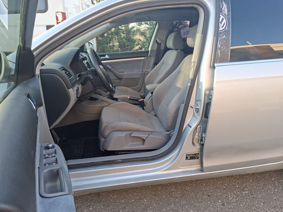 Vând,Schimb  VW Golf 5 An 2009 Motor 1.4 benzina  6+1 trepte