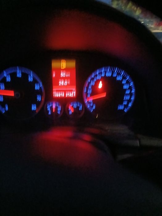 Vând Golf 5 2007