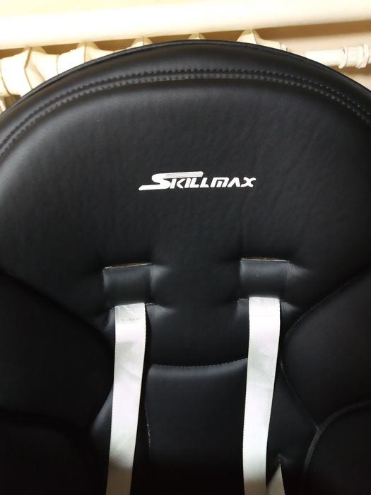 Стульчик SKILLMAX для кормления.