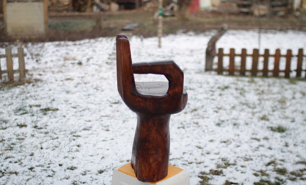 Ръчно изработено детско столче ръка/длан. Декорация,подарък,Дърворезба